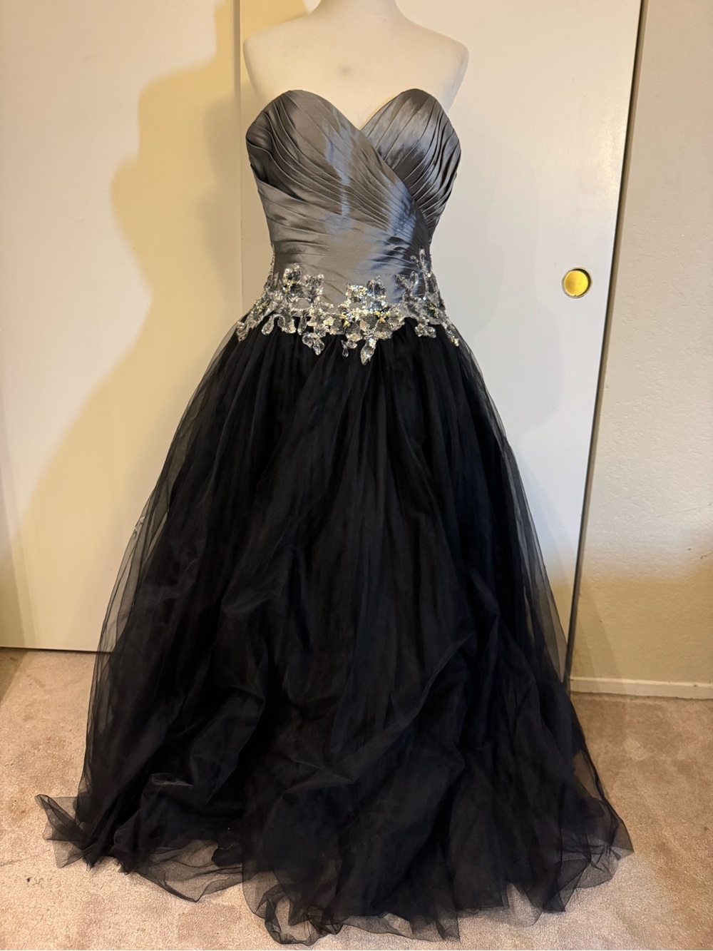 Night Moves Elegant Strapless Ball Gown with Beaded Waist Size 6